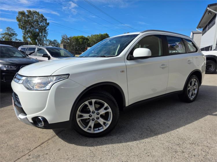 >2014 Mitsubishi Outlander Wagon ES ZJ MY14.5
