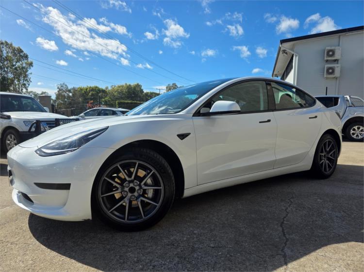 >2022 Tesla Model 3 Sedan Rear-Wheel Drive MY22