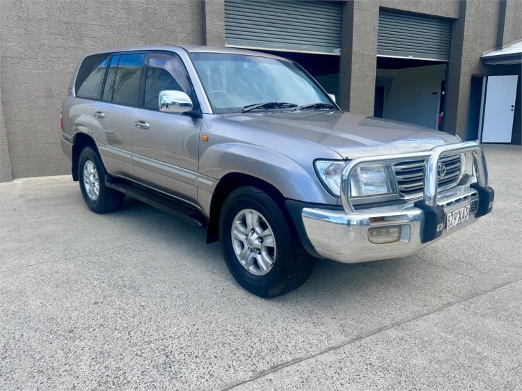 2005 Toyota Landcruiser Wagon Sahara UZJ100R